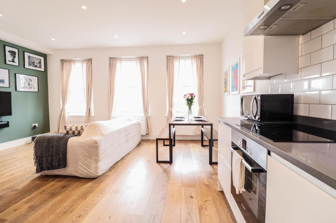 Modern & Spacious 1 Bedroom Clapham Junction Flat Londra Esterno foto